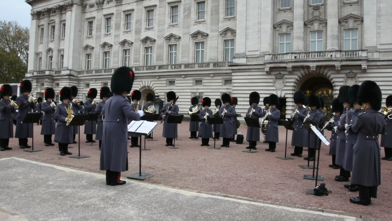 231122 BLACKPINK - ‘뚜두뚜두 (DDU-DU DDU-DU)’ was played by The Royal Band @ Buckingham Palace