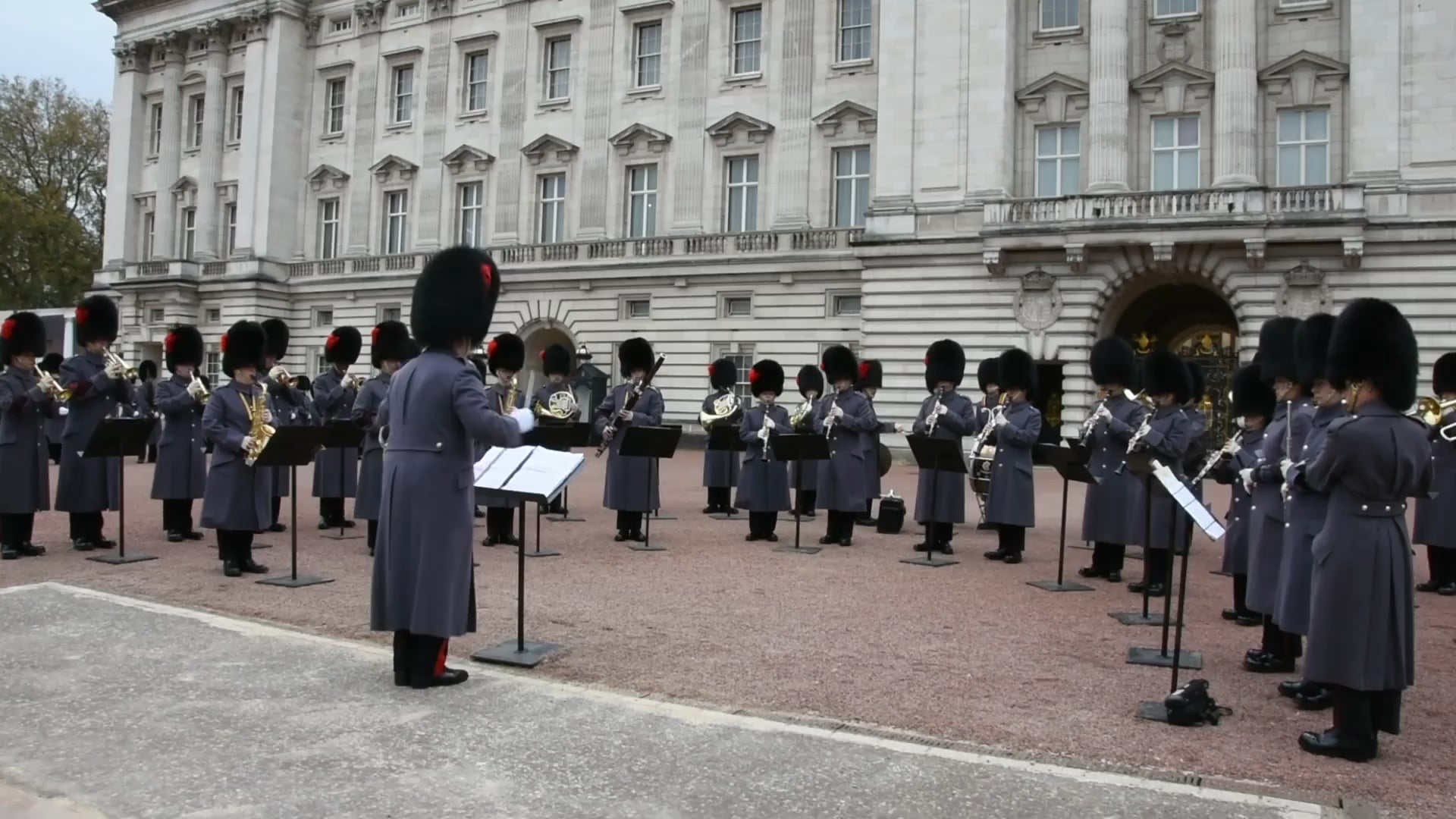 231122 BLACKPINK - ‘뚜두뚜두 (DDU-DU DDU-DU)’ was played by The Royal Band @ Buckingham Palace