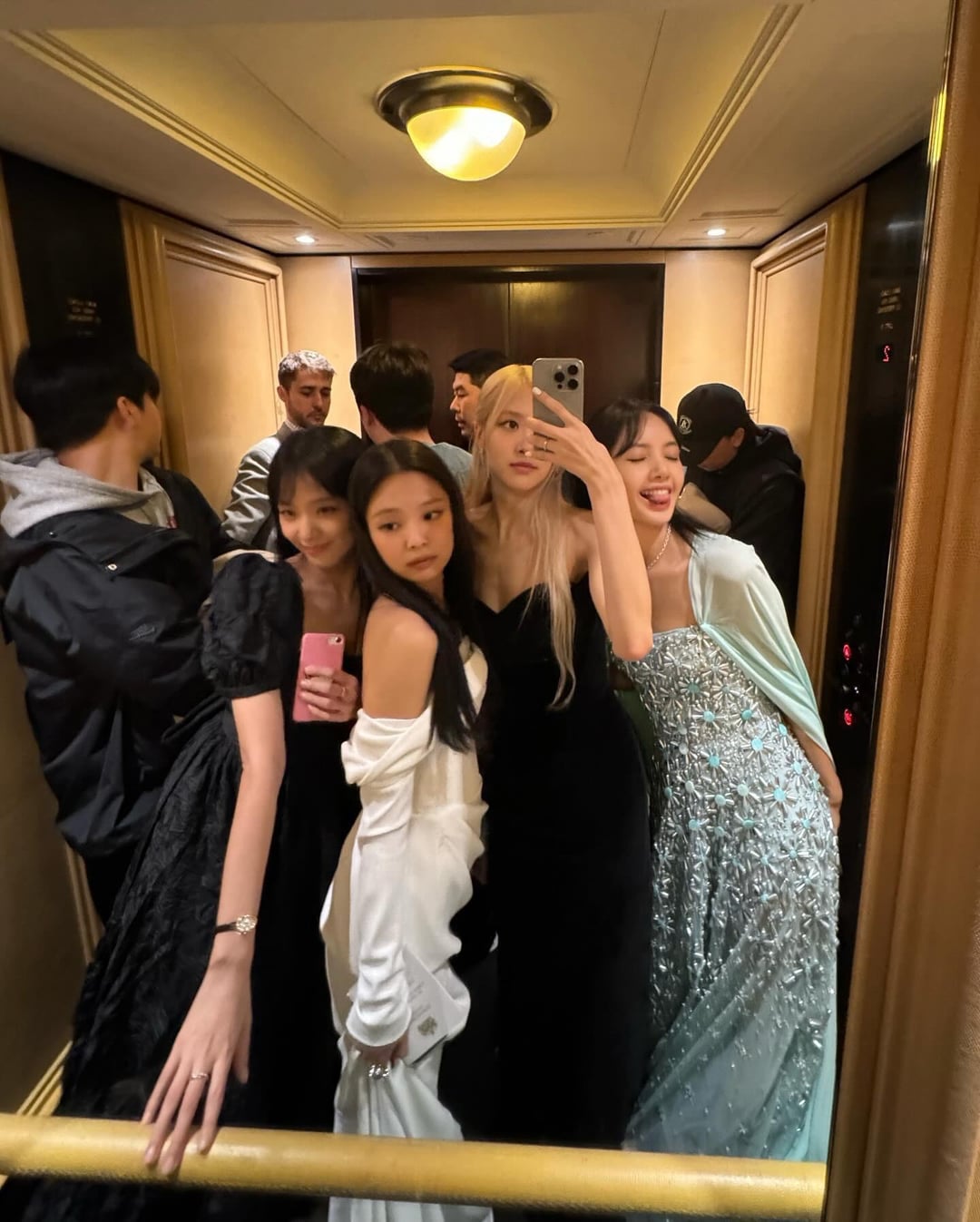 231124 Rosé IG Update