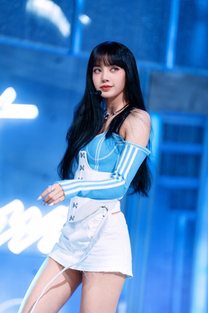 220925 Lisa