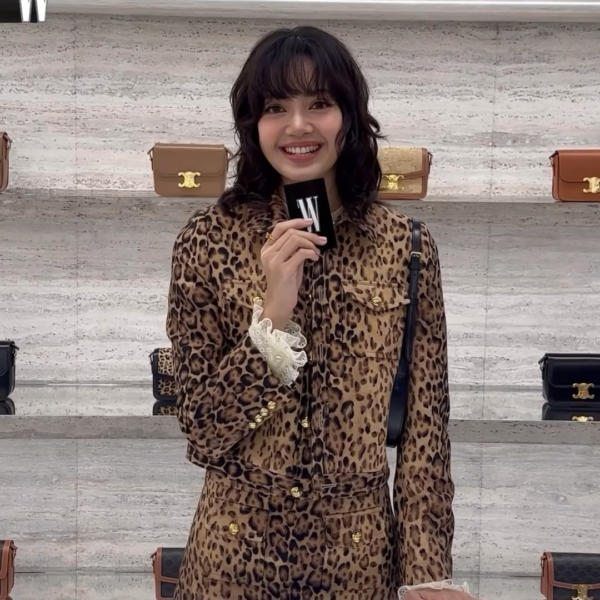 231219 WKorea IG reel w/Lisa @ CELINE event