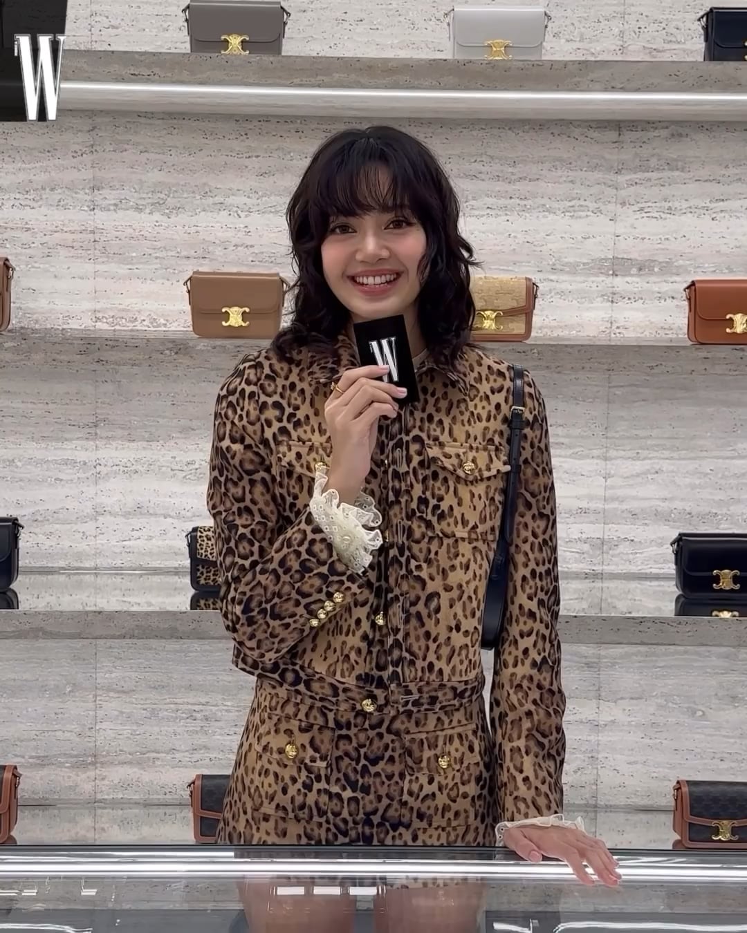 231219 WKorea IG reel w/Lisa @ CELINE event