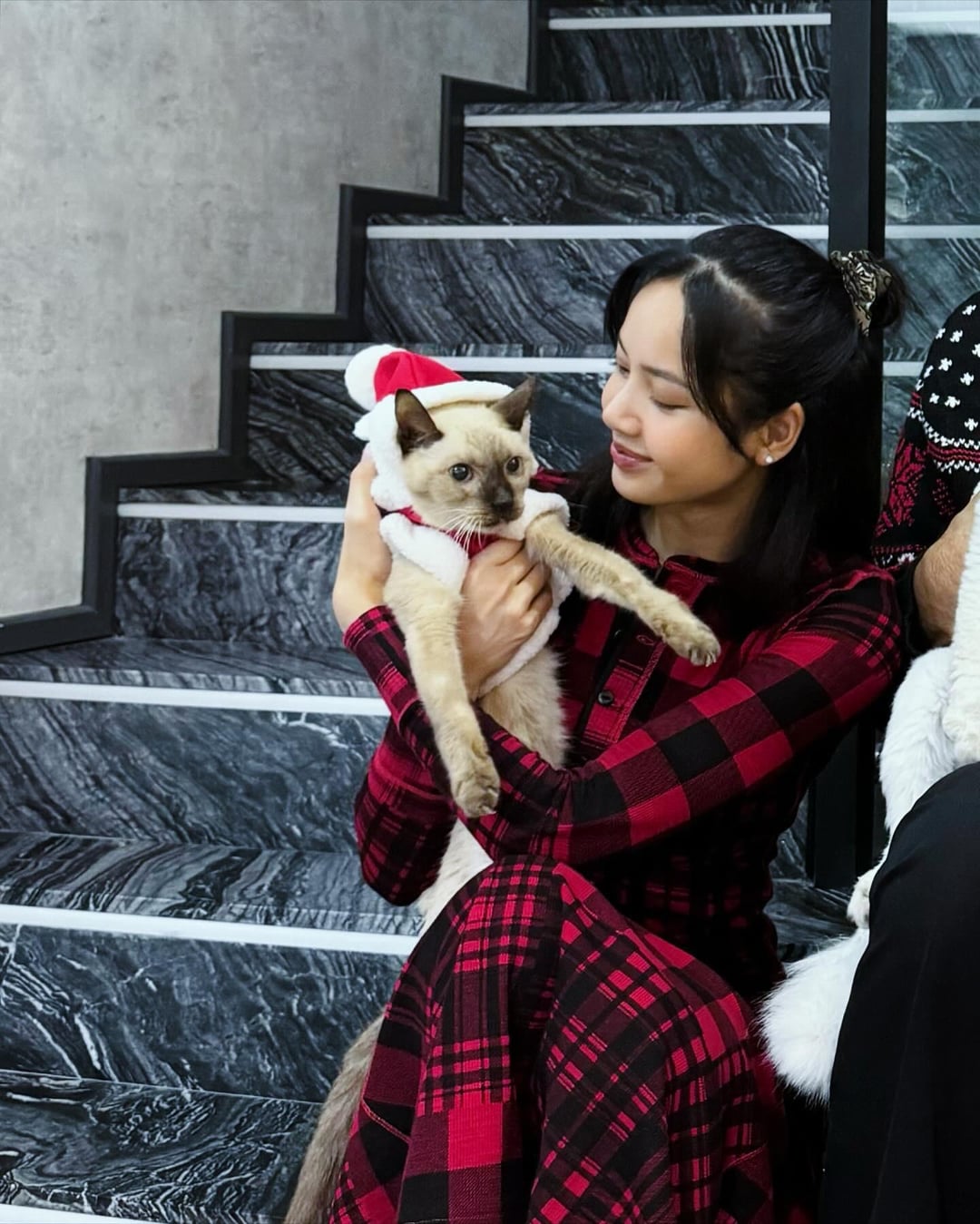 231222 lalala_lfamily IG Update