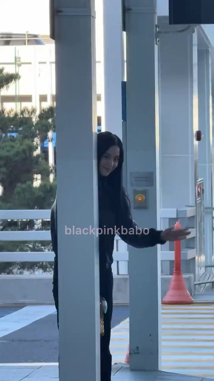 231204 Jisoo @ Incheon International Airport