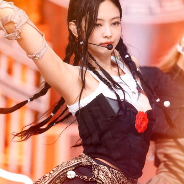 220828 Jennie