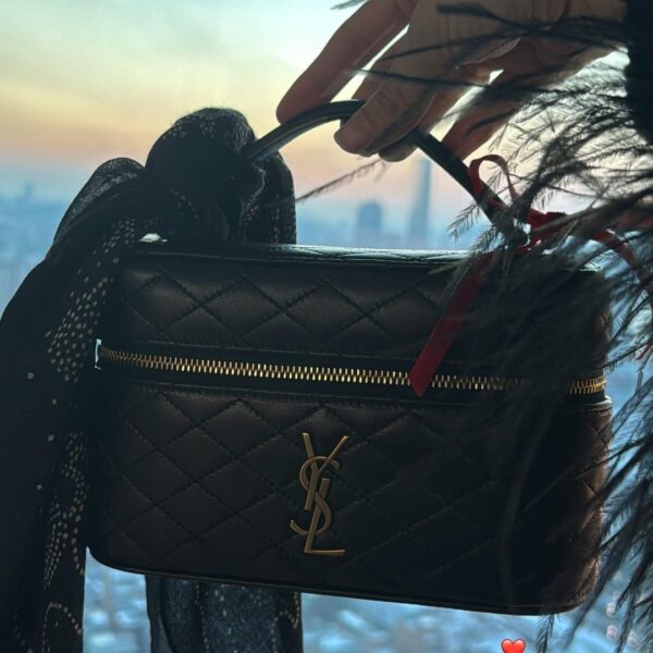 231225 Rosé IG Story Update