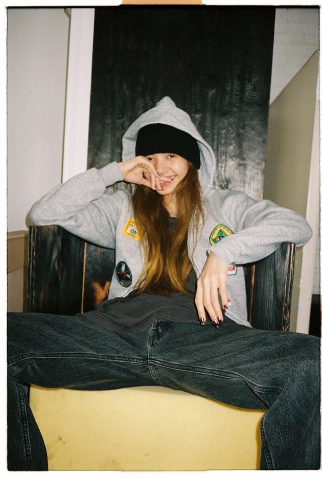 231221 Lisa @ Marking Distance HQ (Unseen Photos)
