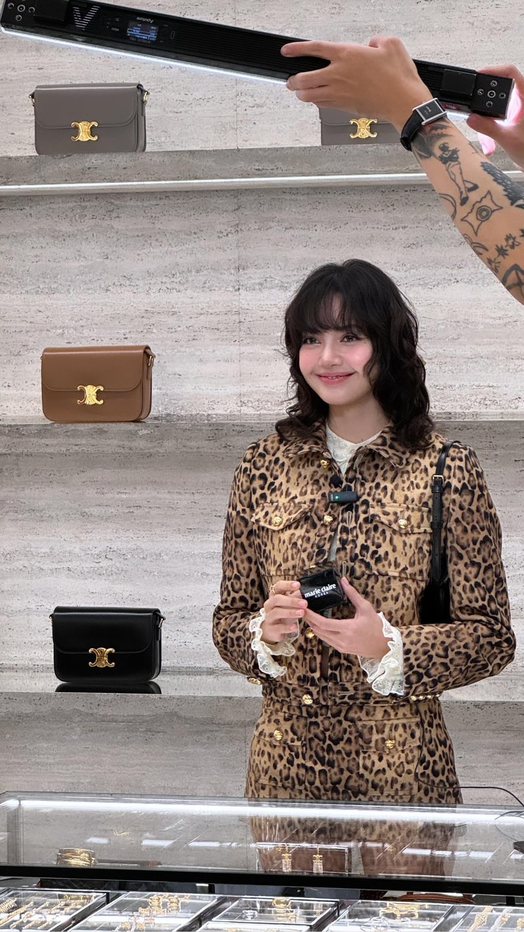 231221 Lisa IG Story Update