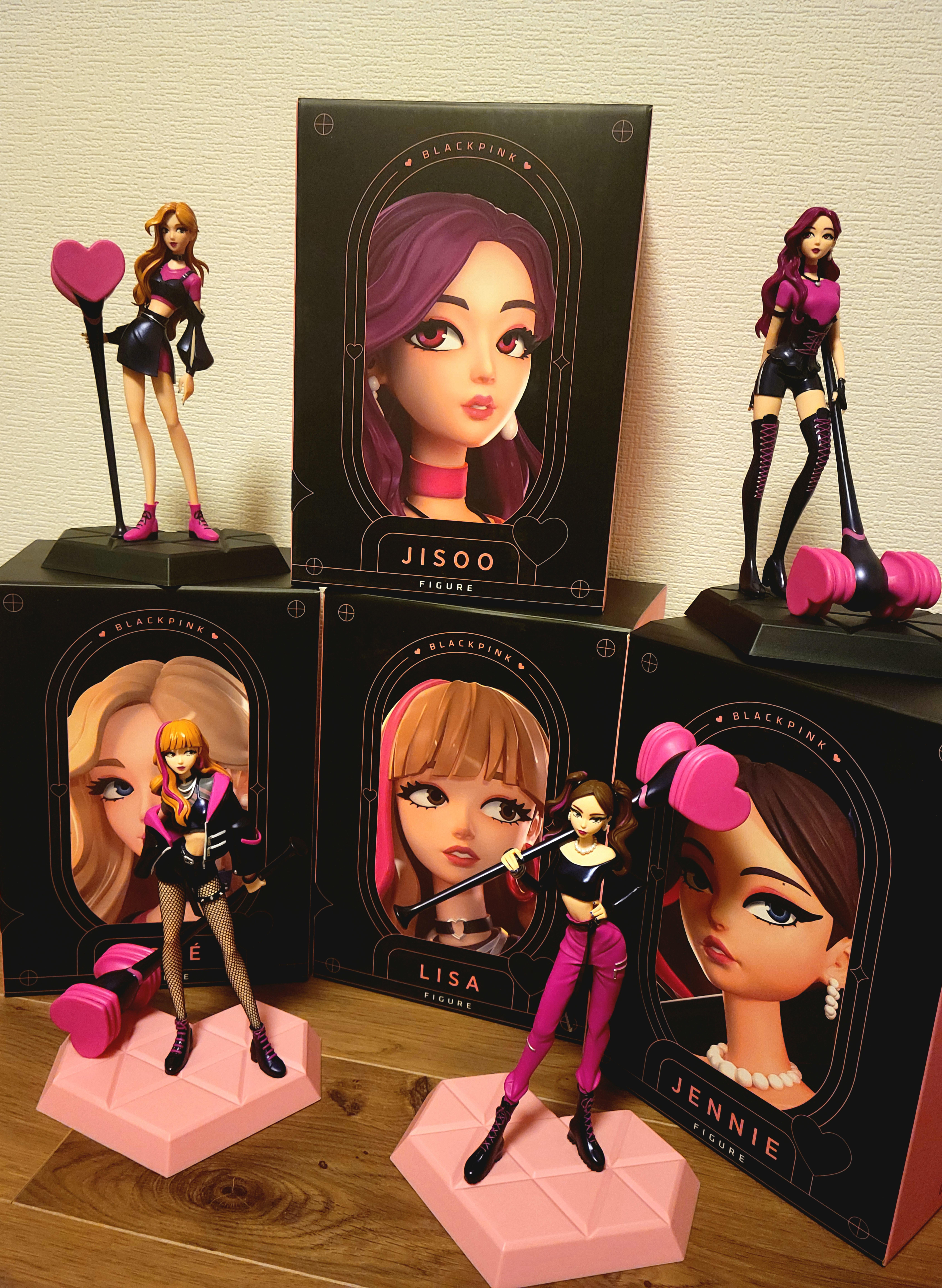 Figurines