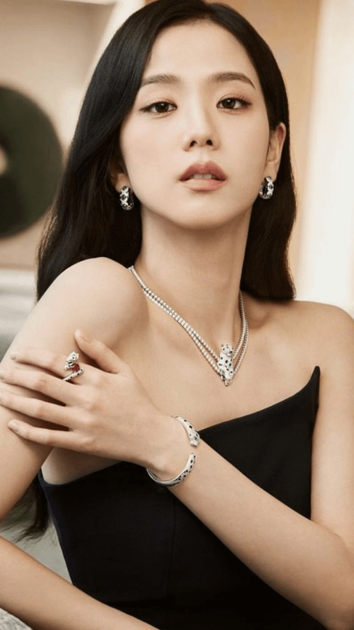 240103 Our beautiful birthday girl Jisoo.