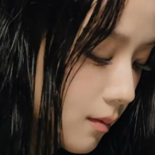 240102 Jisoo for Dyson Hair Care