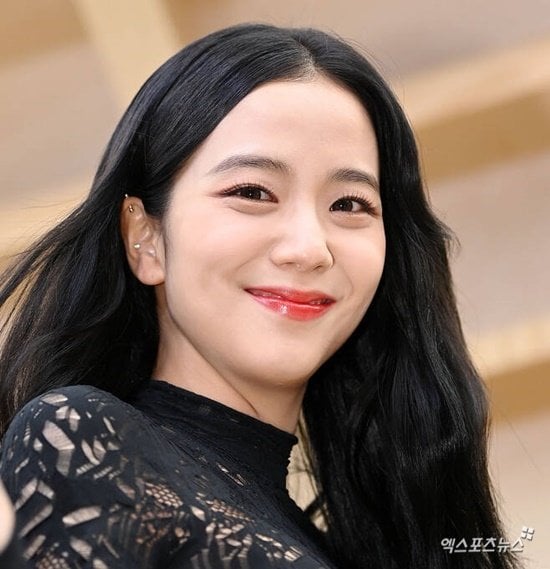 240102 Jisoo to engage in individual activities with her brother under her family’s entertainment management system