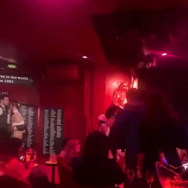 240102 Lisa @ Crazy Horse Paris