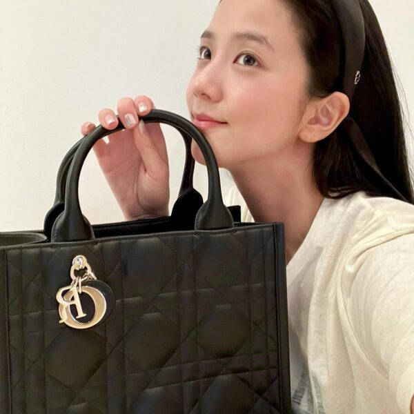 240120 Jisoo IG Update