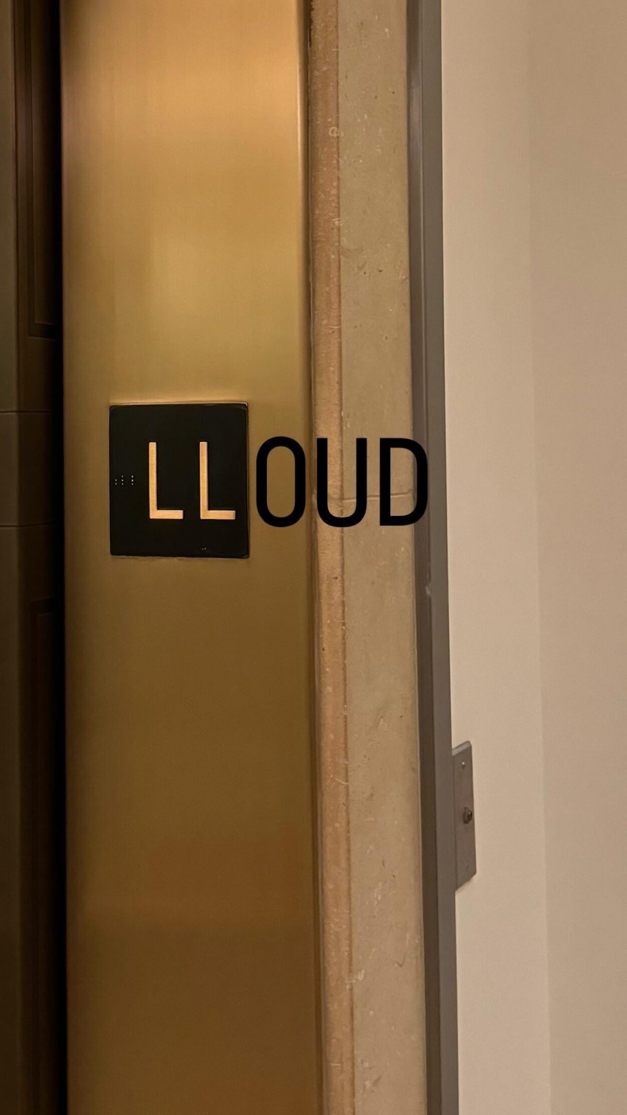 240211 Lisa IG Story Update