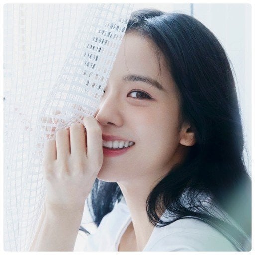 240226 NAVER News: Jisoo  will officially open BUBBLE (app for private messaging with fans) in March