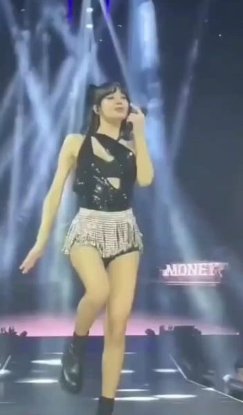 Lisa Is All Money