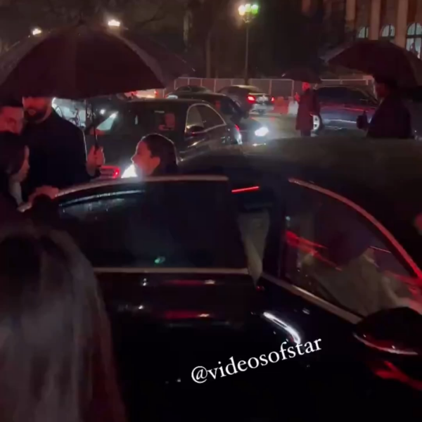 240207 Jisoo arrives @ Cartier Trinity Centennial Party at Petit Palais in Paris