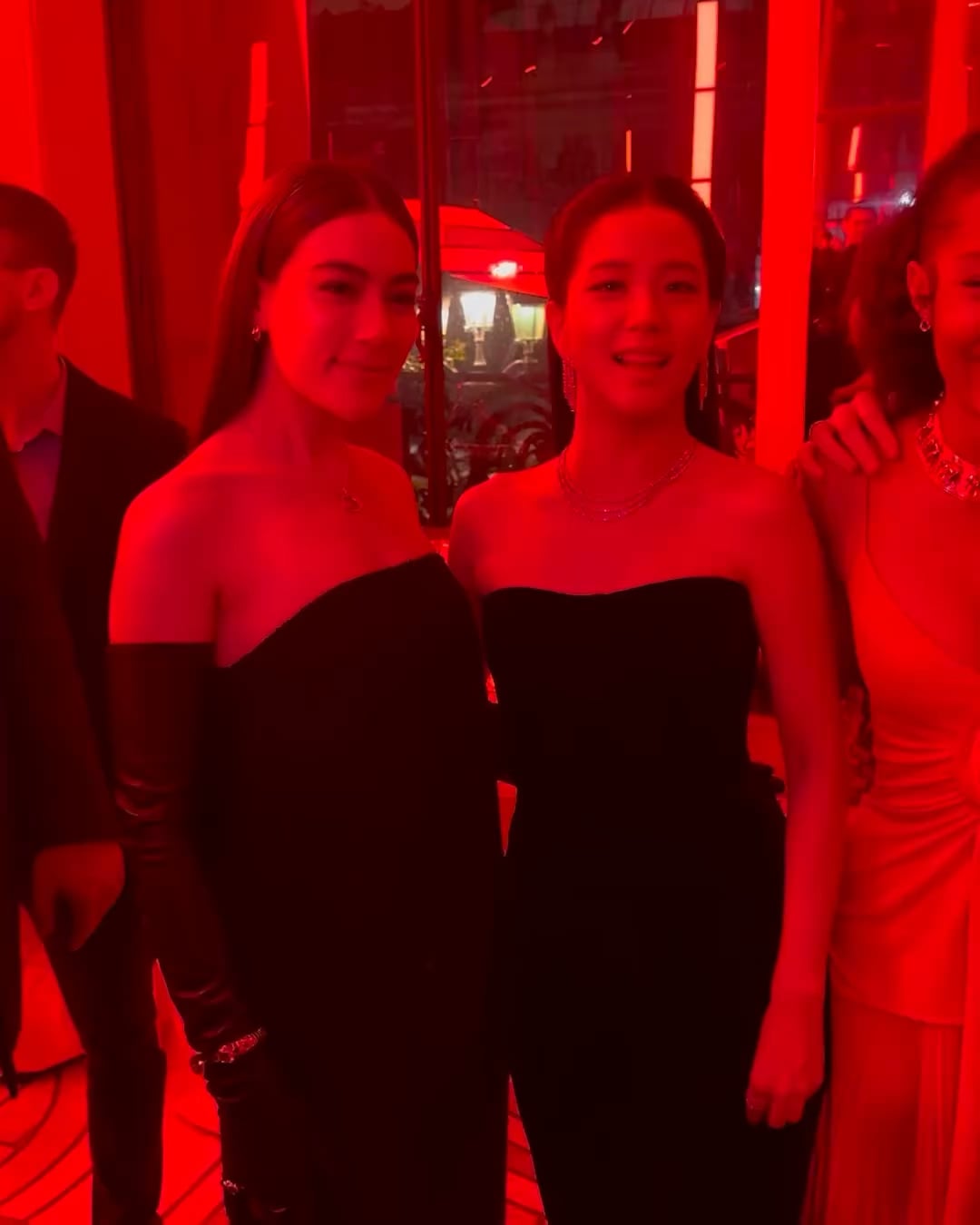 240207 Jisoo @ Cartier Trinity Centennial Party at Petit Palais in Paris w/ Kimberley, Yara Shahidi & Paul Mescal