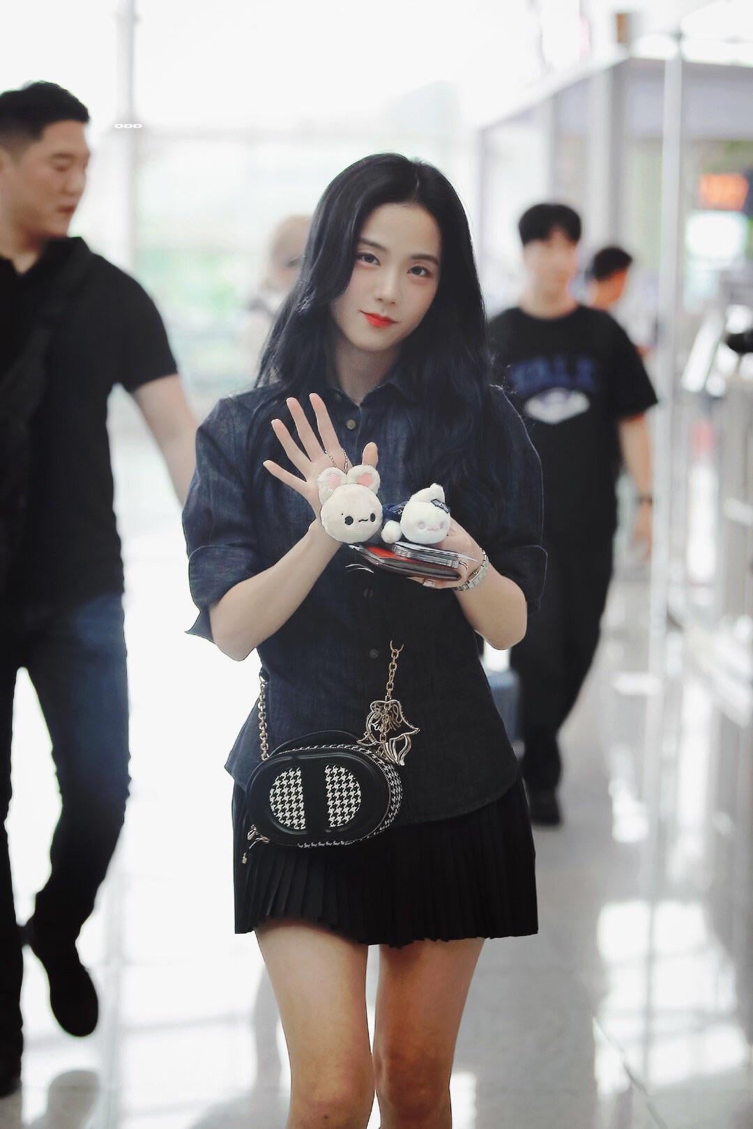 230810 Jisoo