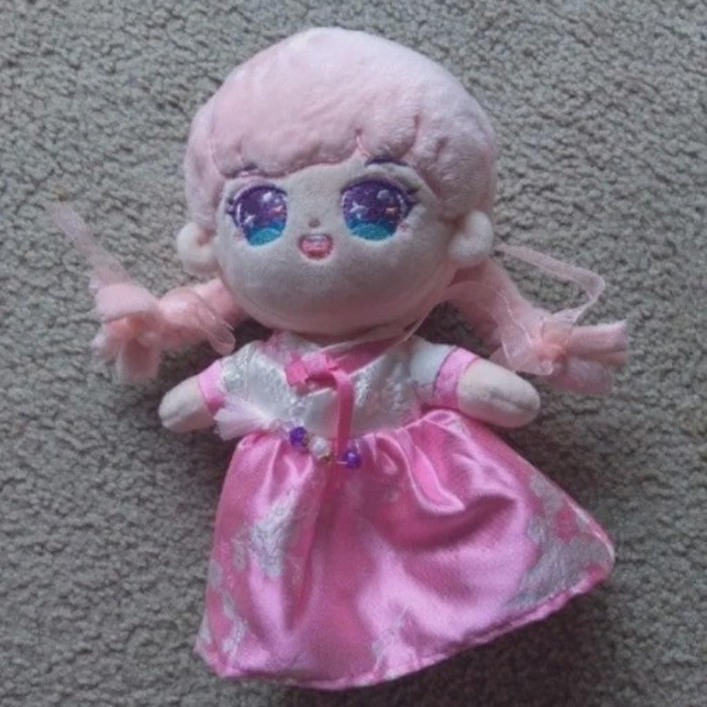 240208 Does anyone know if this Lisa doll is legit?