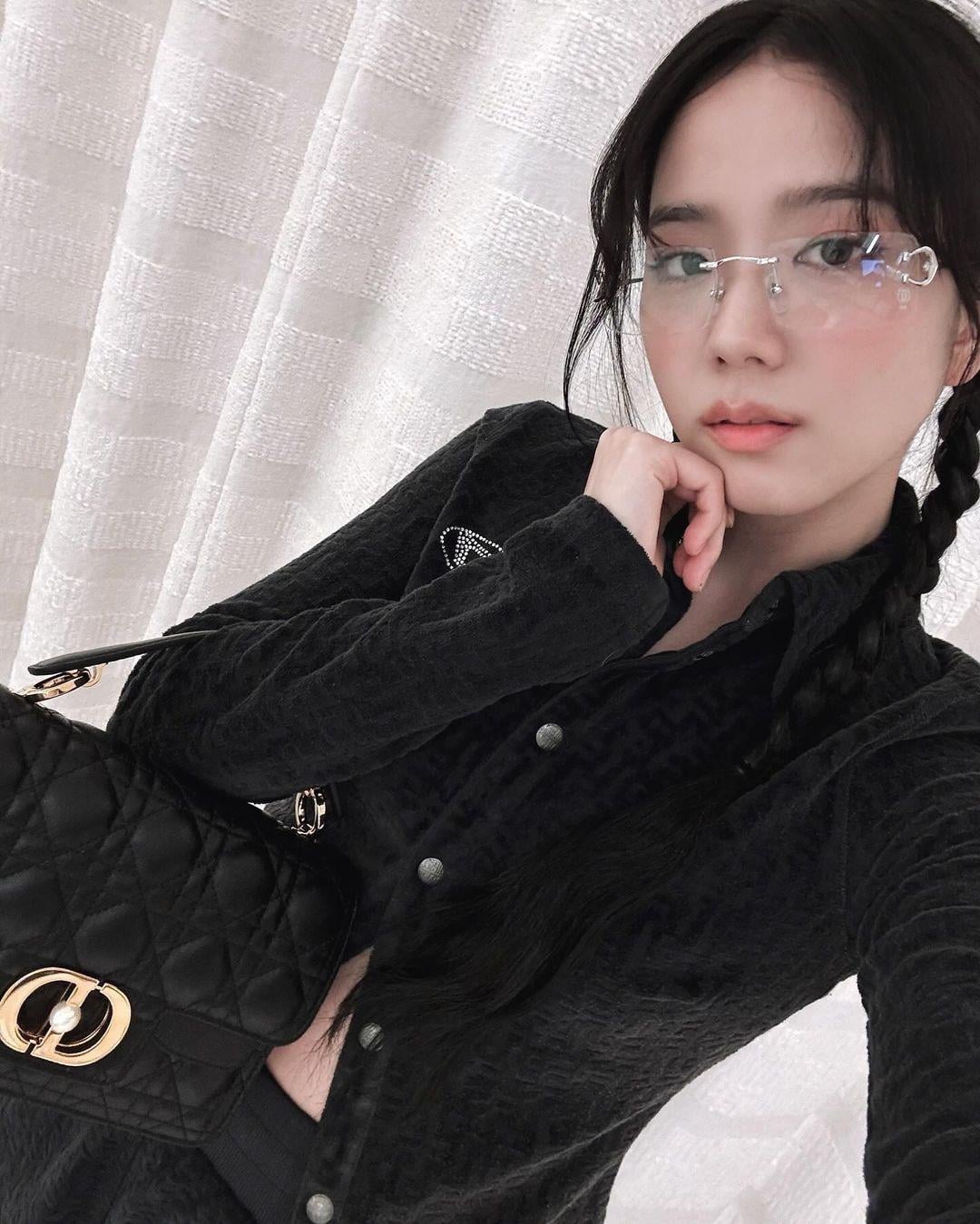 240228 Jisoo IG Update