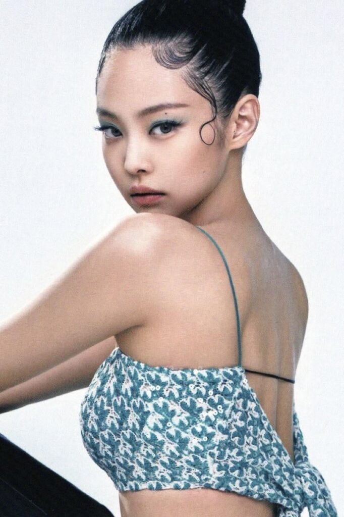 220916 Jennie