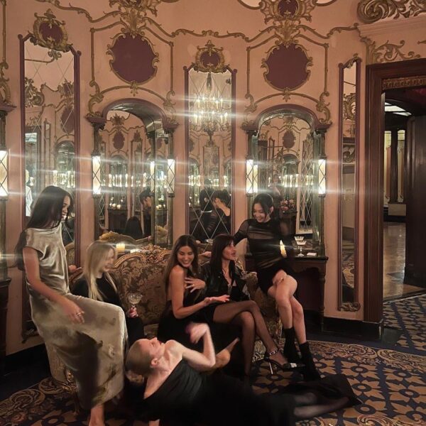 240219 simihaze IG update w/Jennie