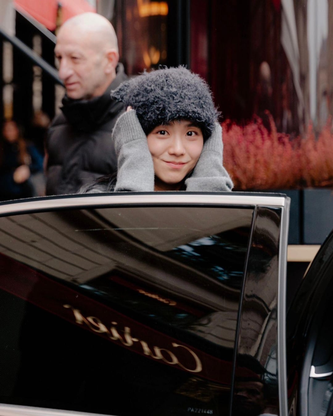 240208 dat_portrait IG Update w/ Jisoo