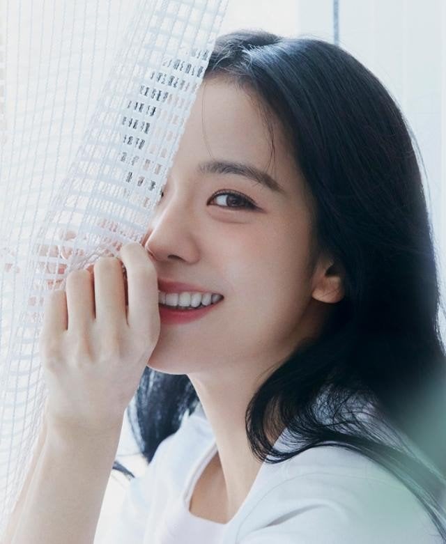240221 NAVER News: Blackpink Jisoo establishes personal label... new profile revealed