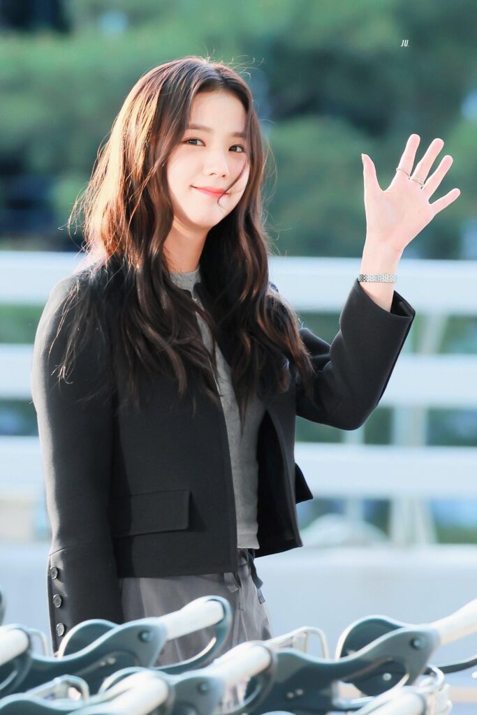 230519 Jisoo