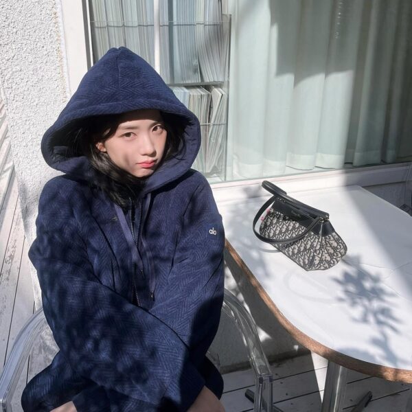 240323 Jisoo IG Update