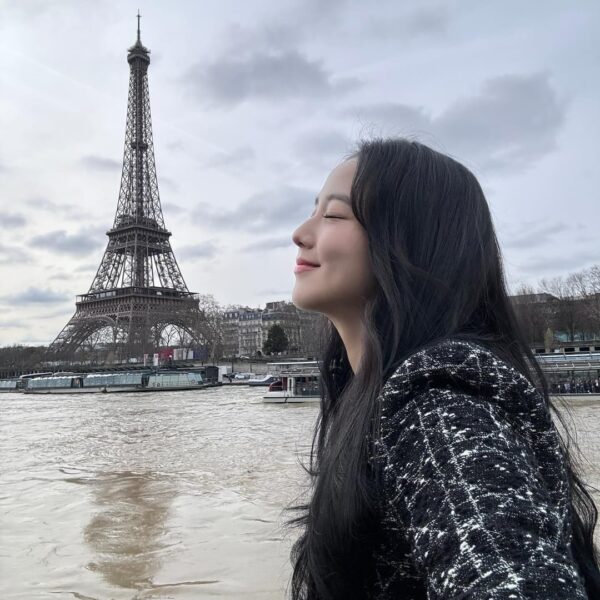 240303 Jisoo IG Update