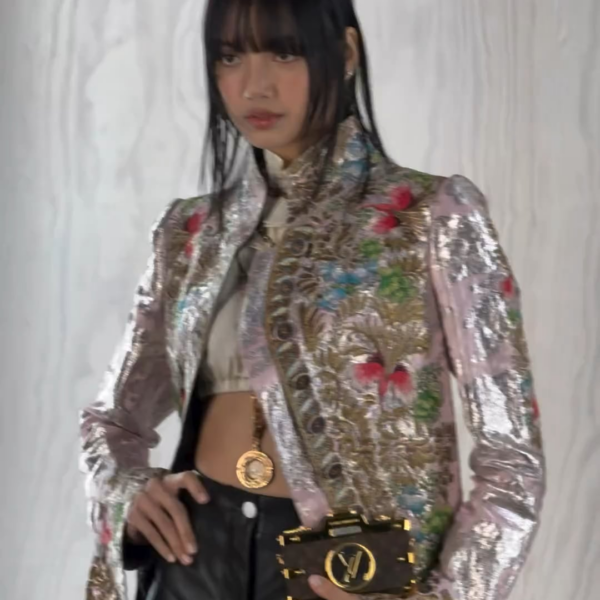 240305 Lisa @ LOUIS VUITTON Paris Fashion Week