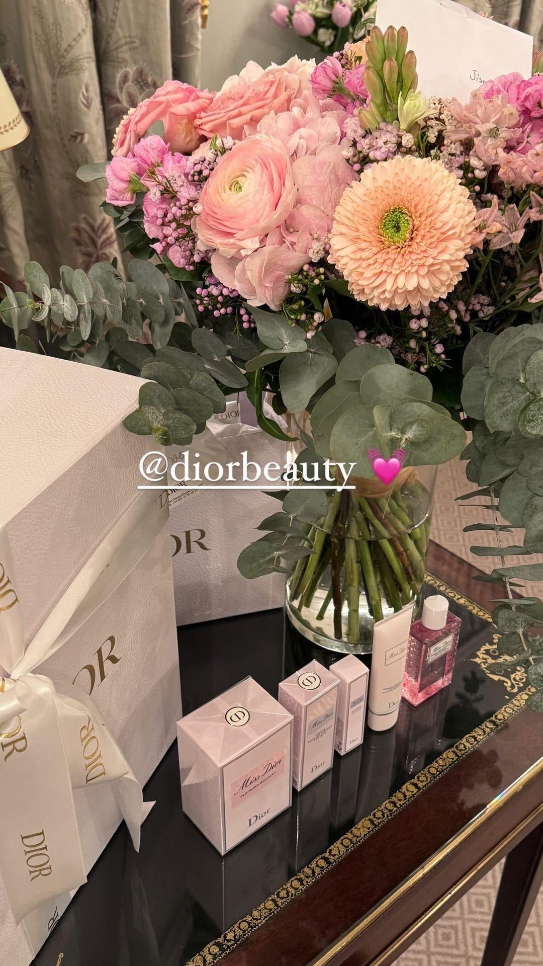 240322 Jisoo IG Story Update