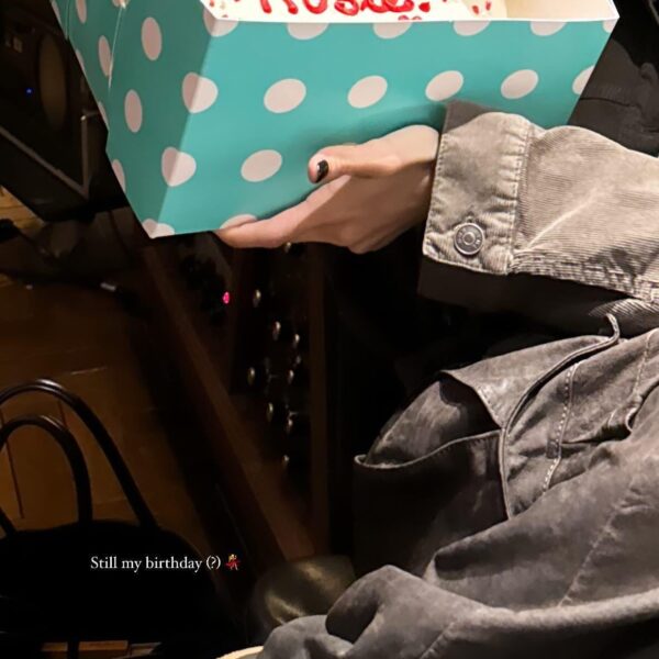 240303 Rosé IG Story Update