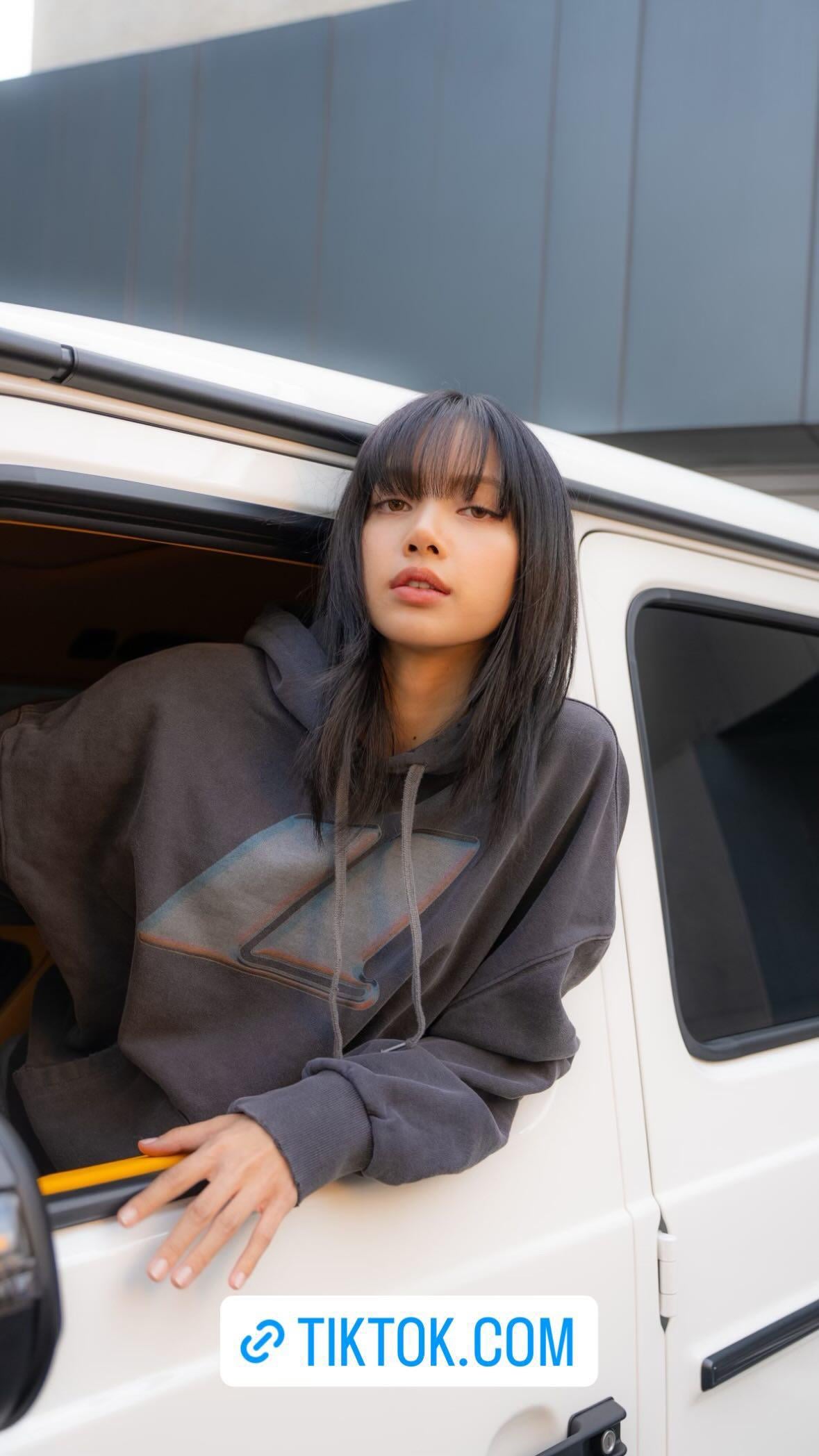 240327 Lisa (LLOUD) IG Story Update