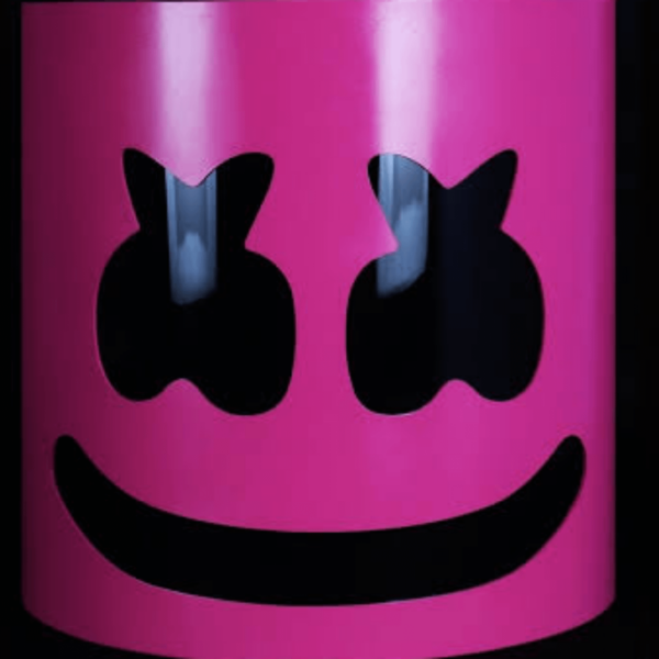One of the artists I most want to see Blackpink do in a collab is Marshmello. Why? It would be epic to see him with a black and pink mask eclusively for the MV.