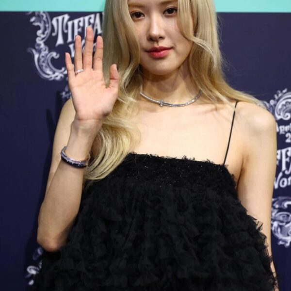 240411 Rosé @ Tiffany Wonder Exhibition in Tokyo (Getty Images)