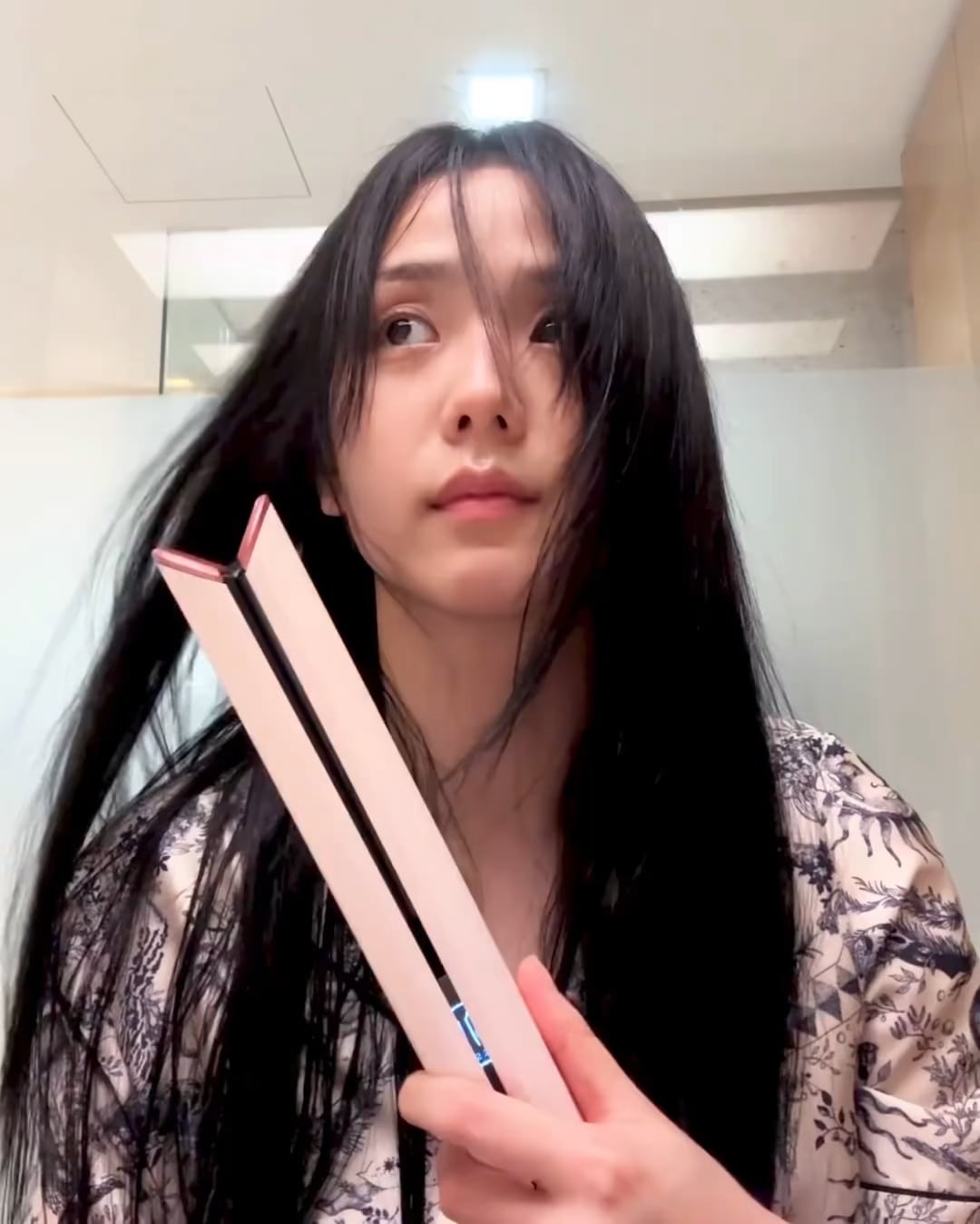 240424 Jisoo IG Update