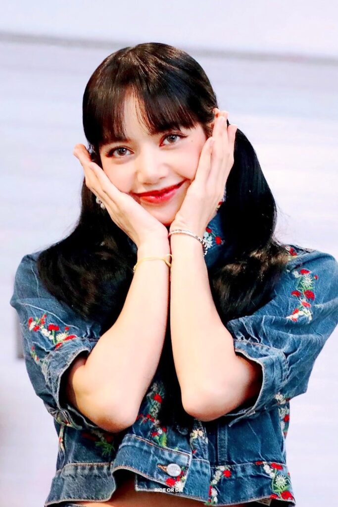 220925 Lisa