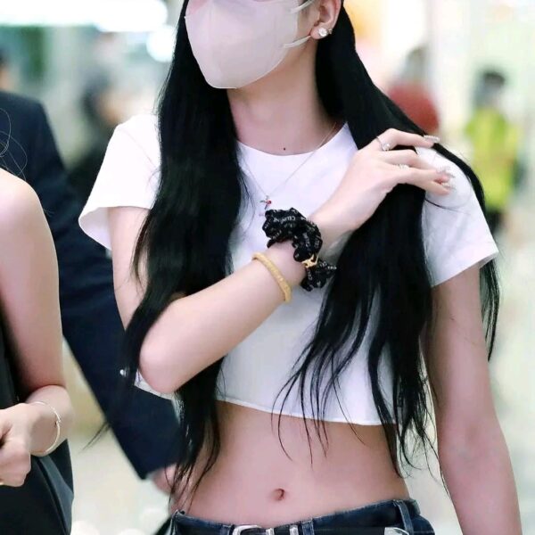 Beautiful eyes of Lisa Manoban