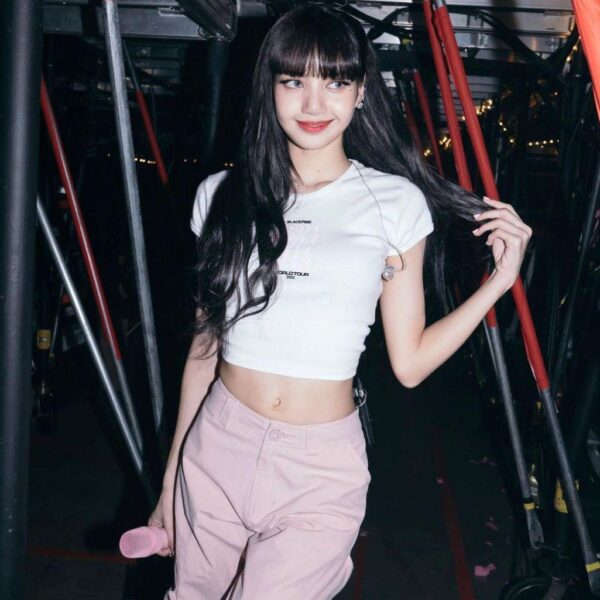Lisa is so cute