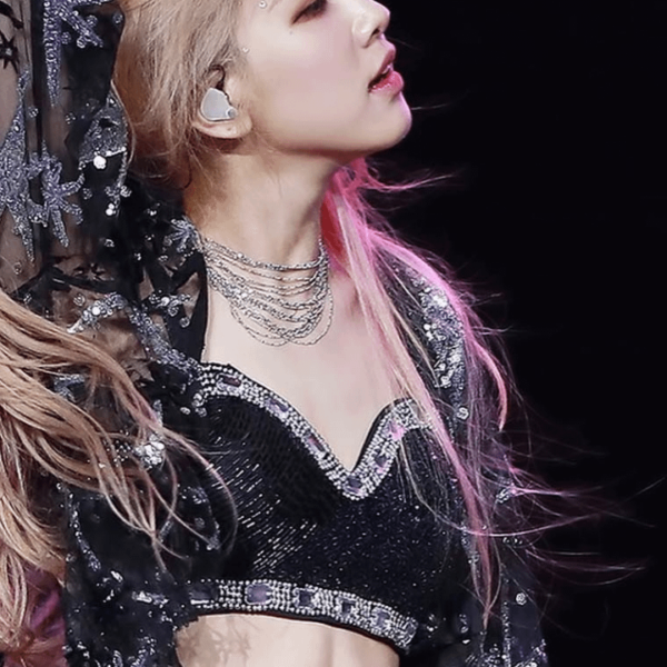 Rose in black, I think she looks best in warrior outfit ! What do you think!