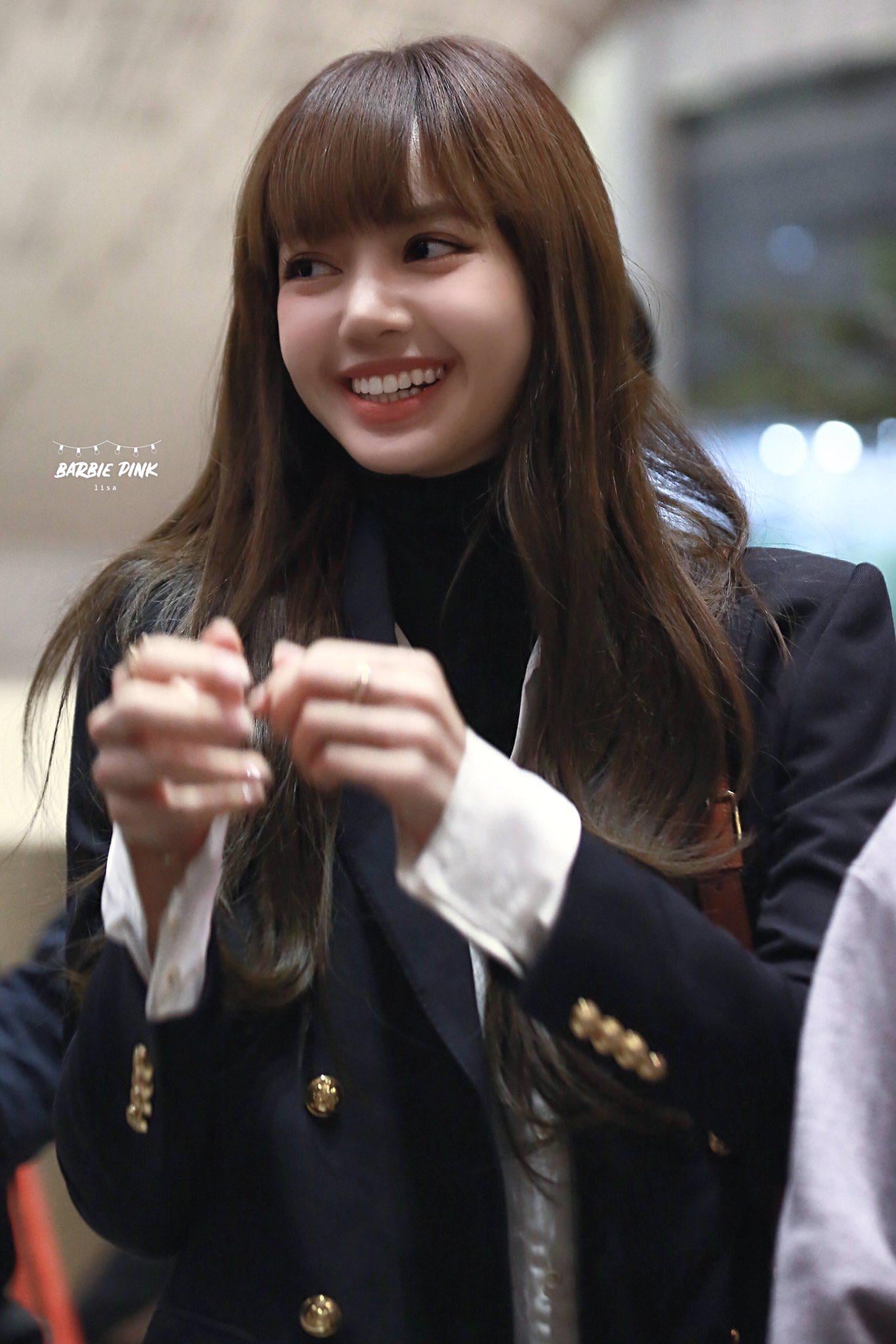 Lalisa Manoban is sooo cute