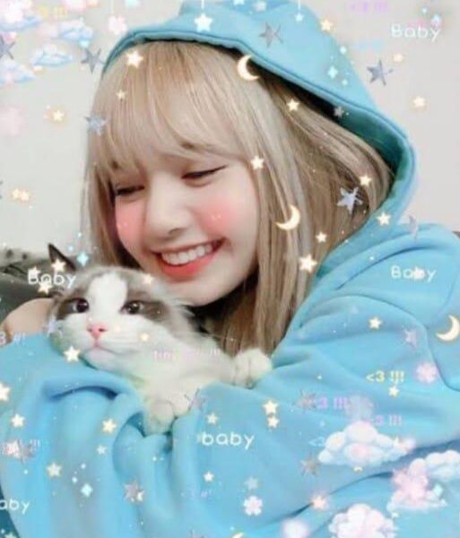 cute_ kpop star ! LISA MANOBAN