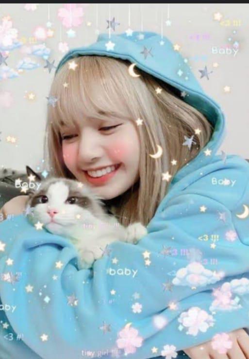 cute_ kpop star ! LISA MANOBAN