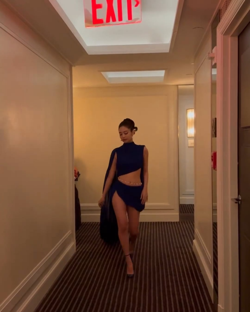 Jennie posing before Met Gala 2024