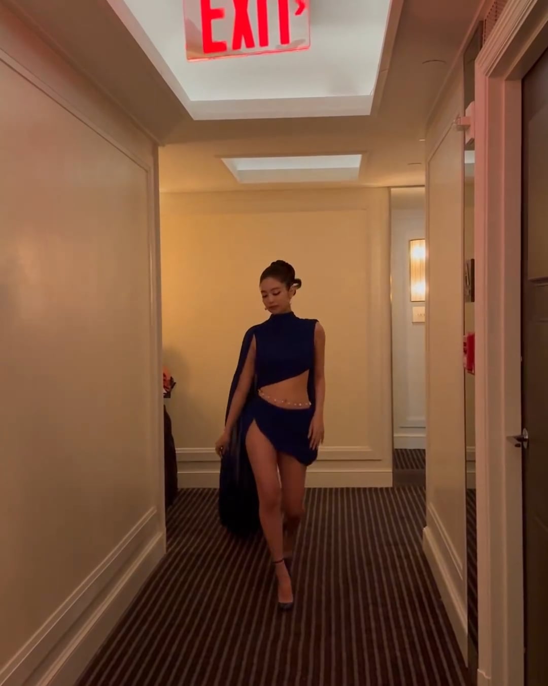 Jennie posing before Met Gala 2024