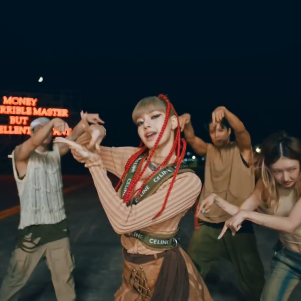 had this mashup in my head forever.. LISA - 'MONEY' x FAR TOO LOUD - MONEYMAKER    (curious to see what the blinks think about this one :p)